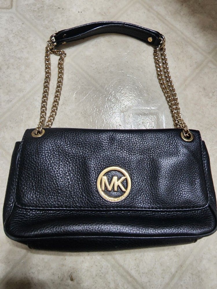 Michael Kors Black Leather Purse With Gold Chain