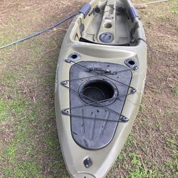 Sun Dolphin Journey 10 SS Fishing Kayak --$115 OBO