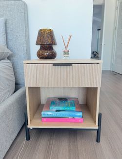 Set of 2 wood and black accent bed side tables