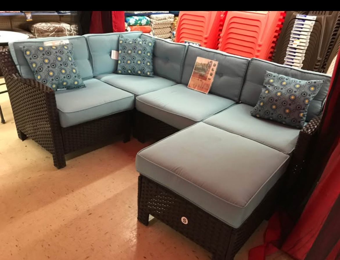5 Piece Outdoor Patio Furniture Set. BRAND NEW. ZEBULON NC area !