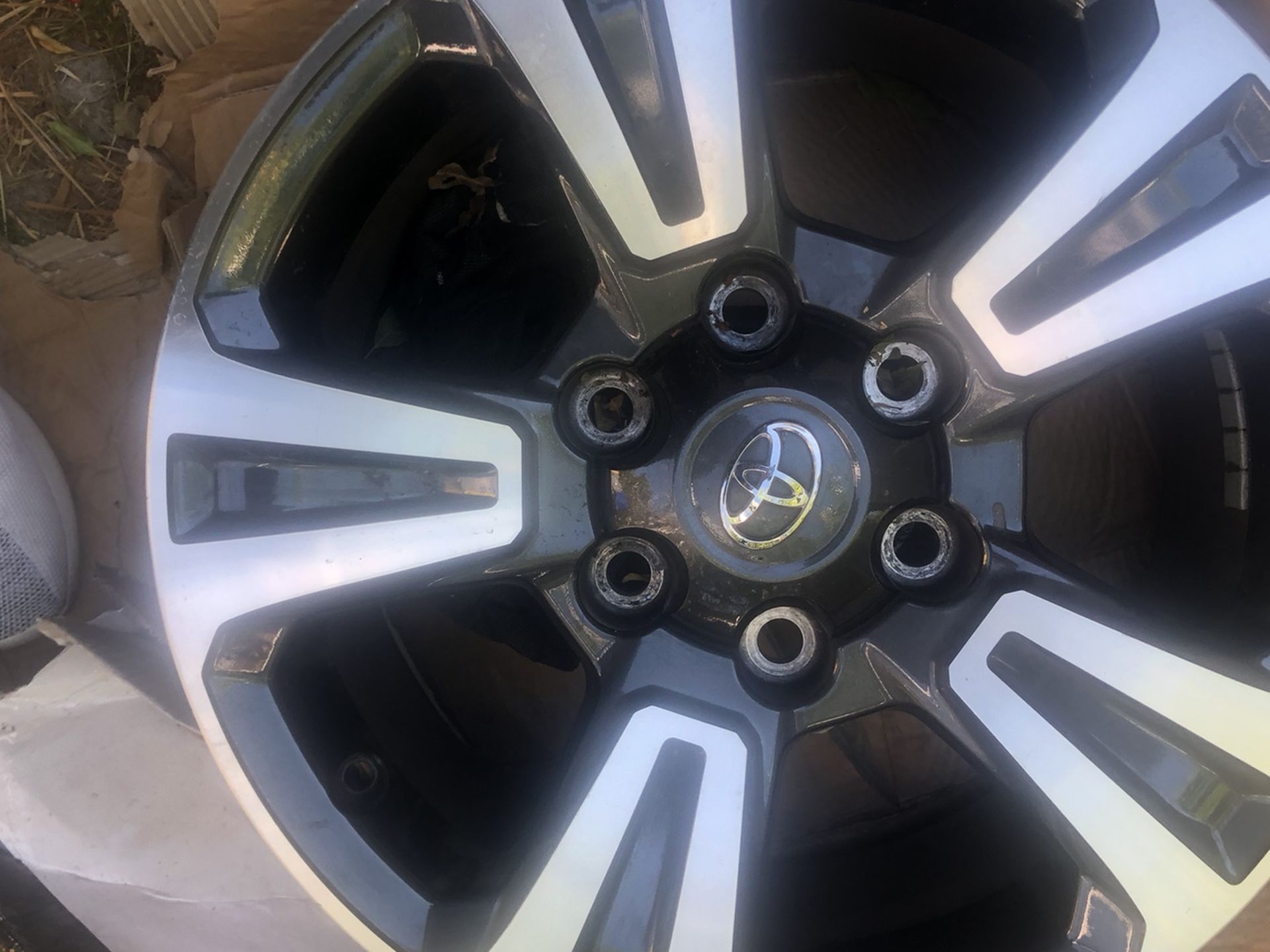 4 RIMS TOYOTA TRD STOCK SIZE 17 INCHES THEY FIT 4RUNNER SEQUOIA TACOMA GREAT CONDITION 9-10