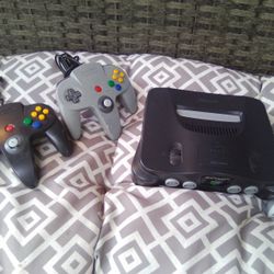 Nintendo 64 W/2 Controllers *No Power Or Av Cord*