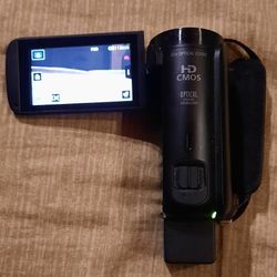 Cannon Vixia HF R800 Camcorder & Tripod