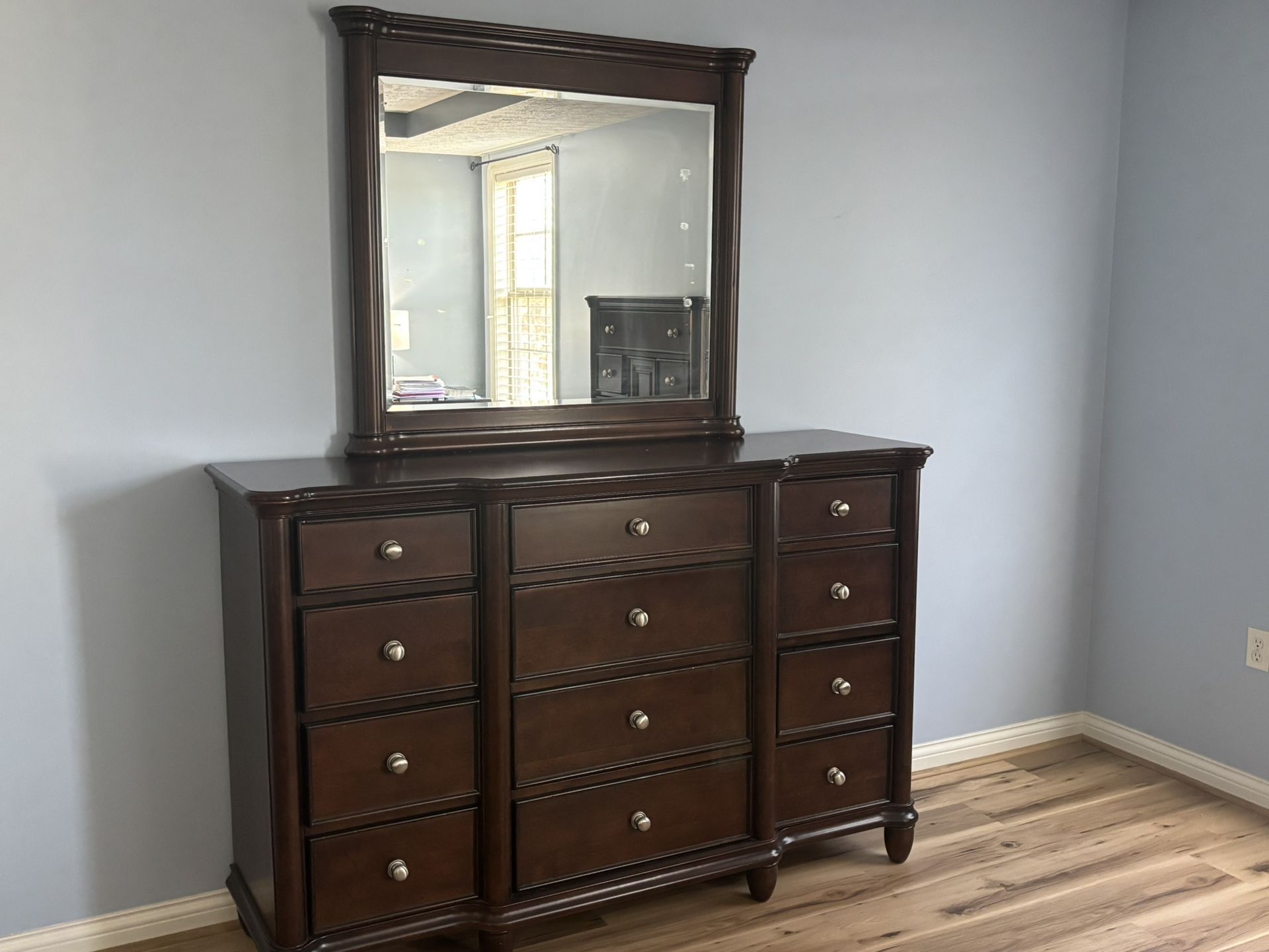 Dressers & Mirror