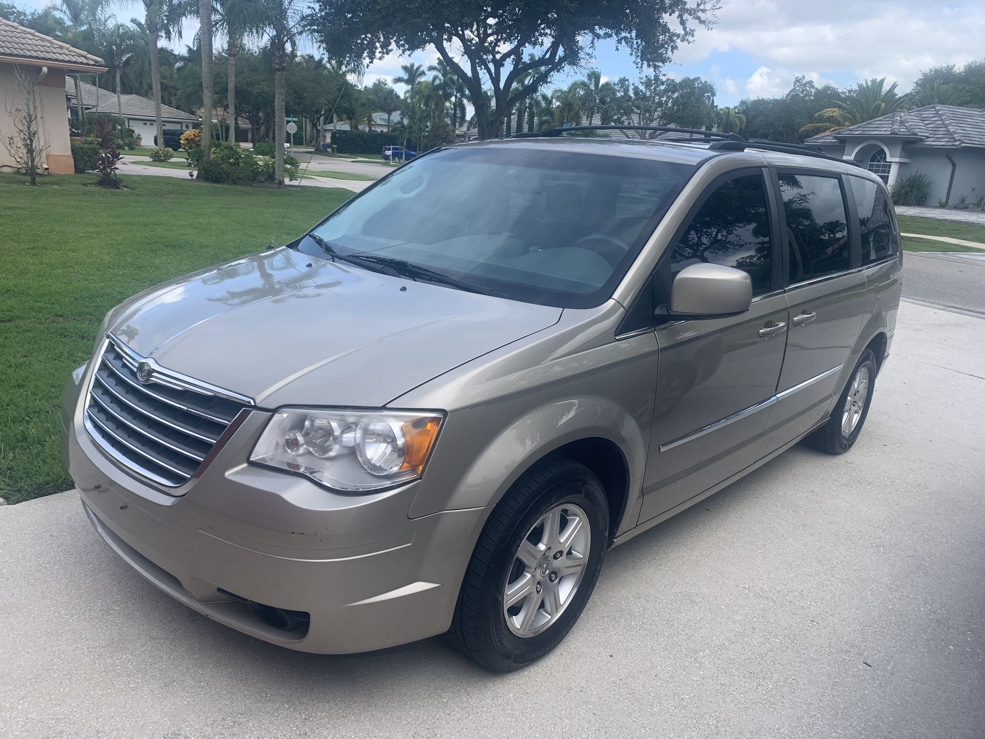 2009 Chrysler Town & Country