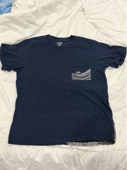 Uniqlo Hokusai The Great Wave Pocket Tee
