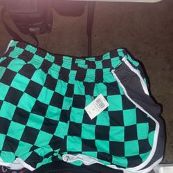 Hot topic shorts