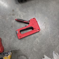 Millwuakee Stapleler 