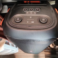 Very Large Speaker JBL 710 Like New