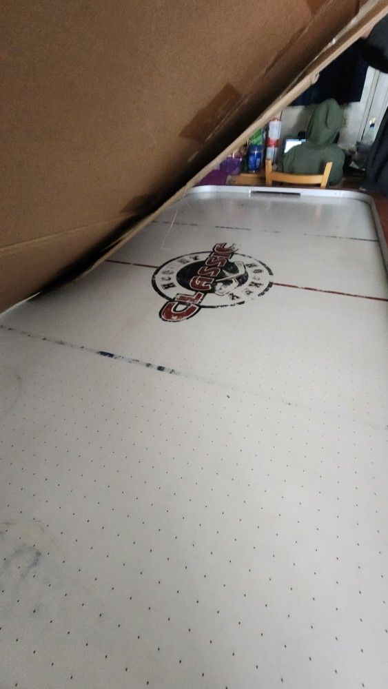 Air Hockey Table