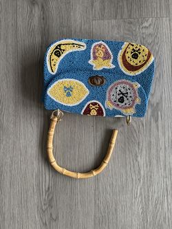 Purses purses must go!