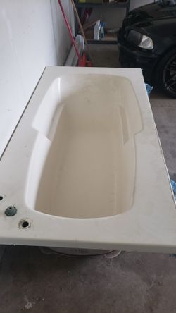 CLEAN SOAK IN TUB NEED GONE $200 OBO