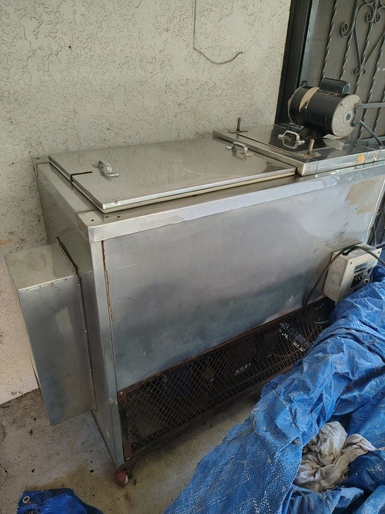 Maquina Para Paletas Mexicana/ Mexican Style Popsicle Machine