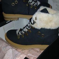 Nicole Miller Black Boots With Fur Size  6.5