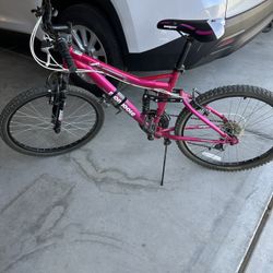 Mongoose Mid Size Bicycle 