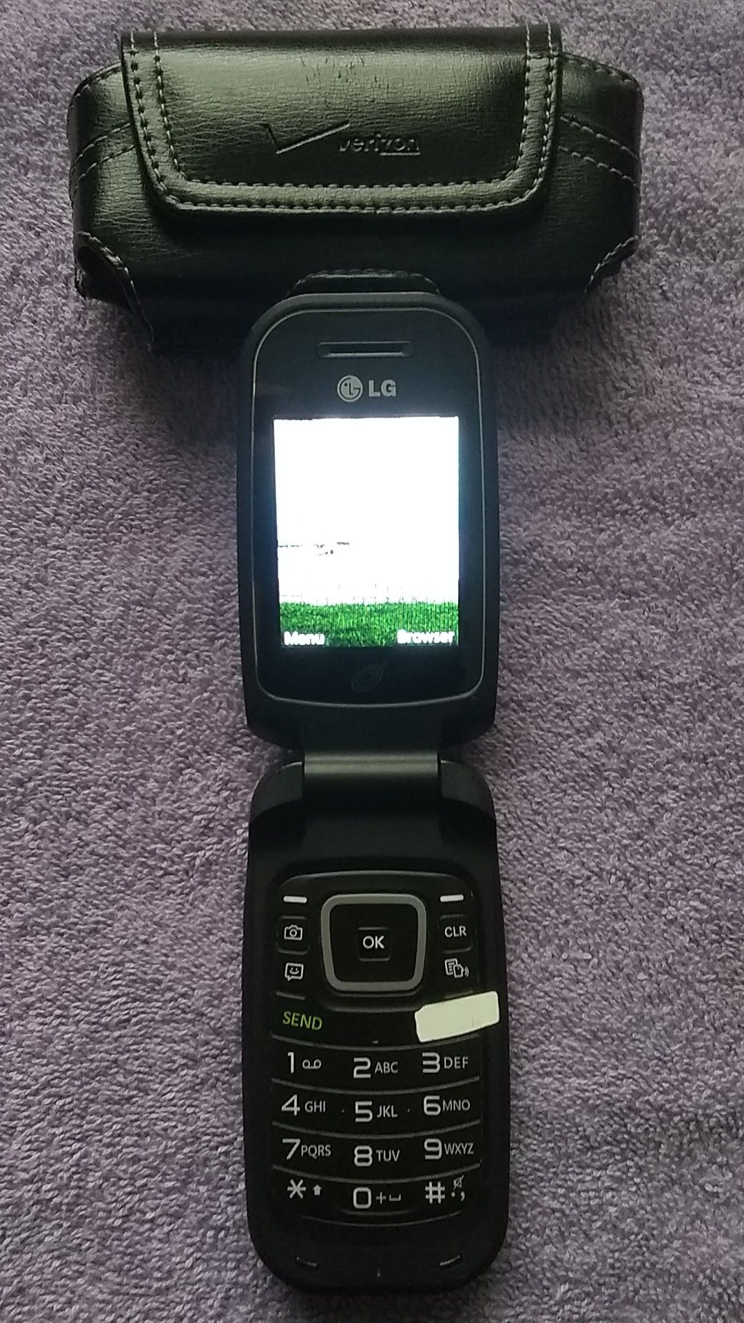 LG 440G Flip Phone with Leather Case
