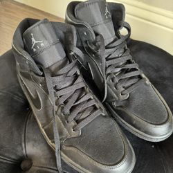 Air Jordan Men’s Sneakers Size 12 Retro Mid Triple Black EU 46