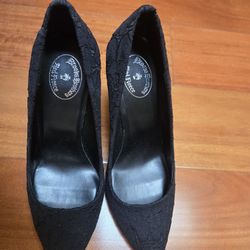Brooks Brother Black High Heels Size 6.5 Womens