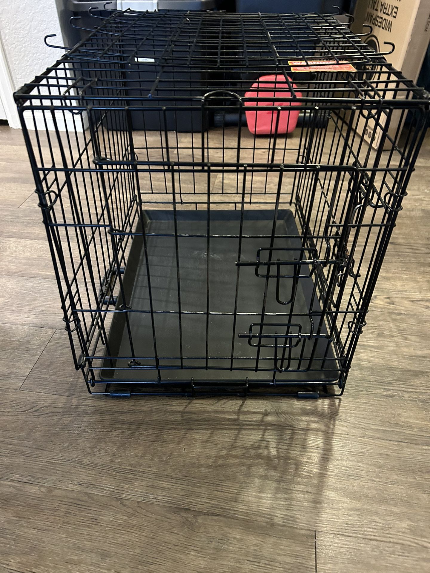 Medium dog crate
