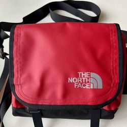 The North Face X-small Messenger Bag