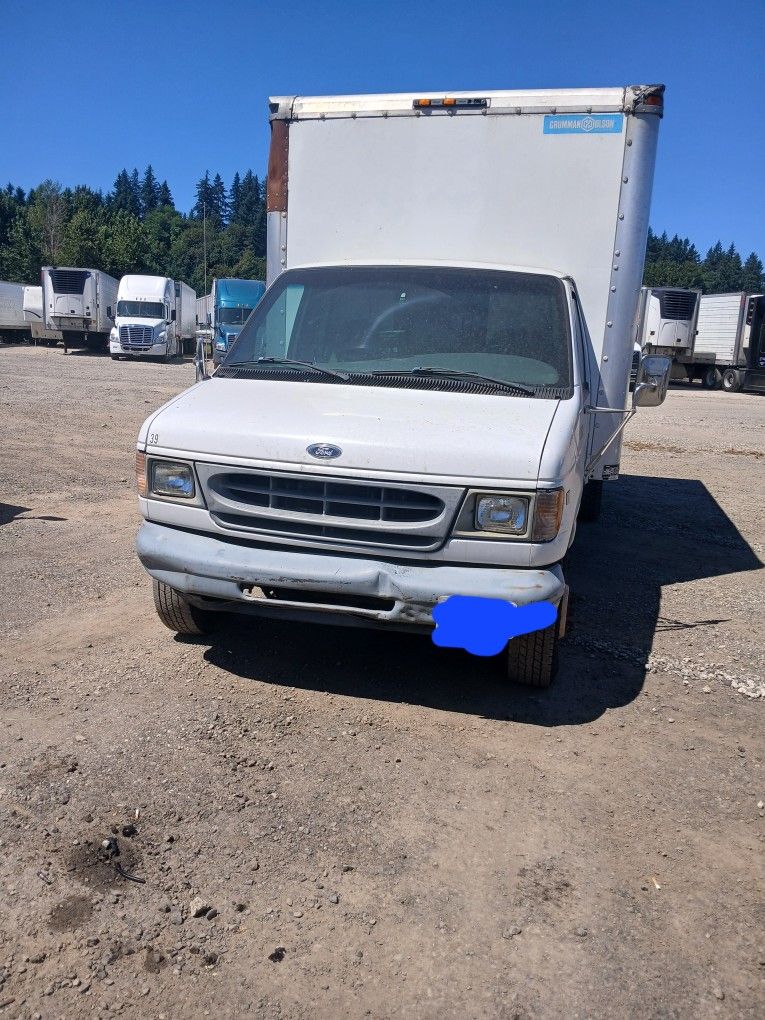 2000 Ford E-350