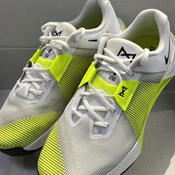 NIKE FREE METCON 10 “WHITE BLACK VOLT”