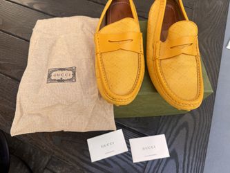 Gucci Men's 7.5 Yellow Leather GG Logo Driving Loafer Moccasin