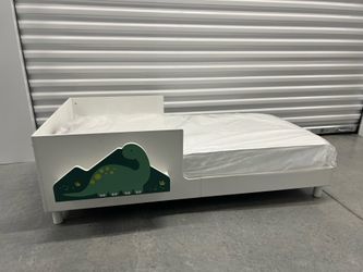 Delta Children’s Bed and Mattress