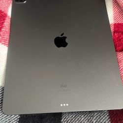 iPad Pro 12.9in, Apple Keyboard/Apple Pen (separate)