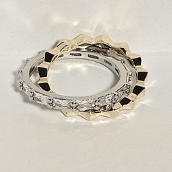 Woman's Ring 