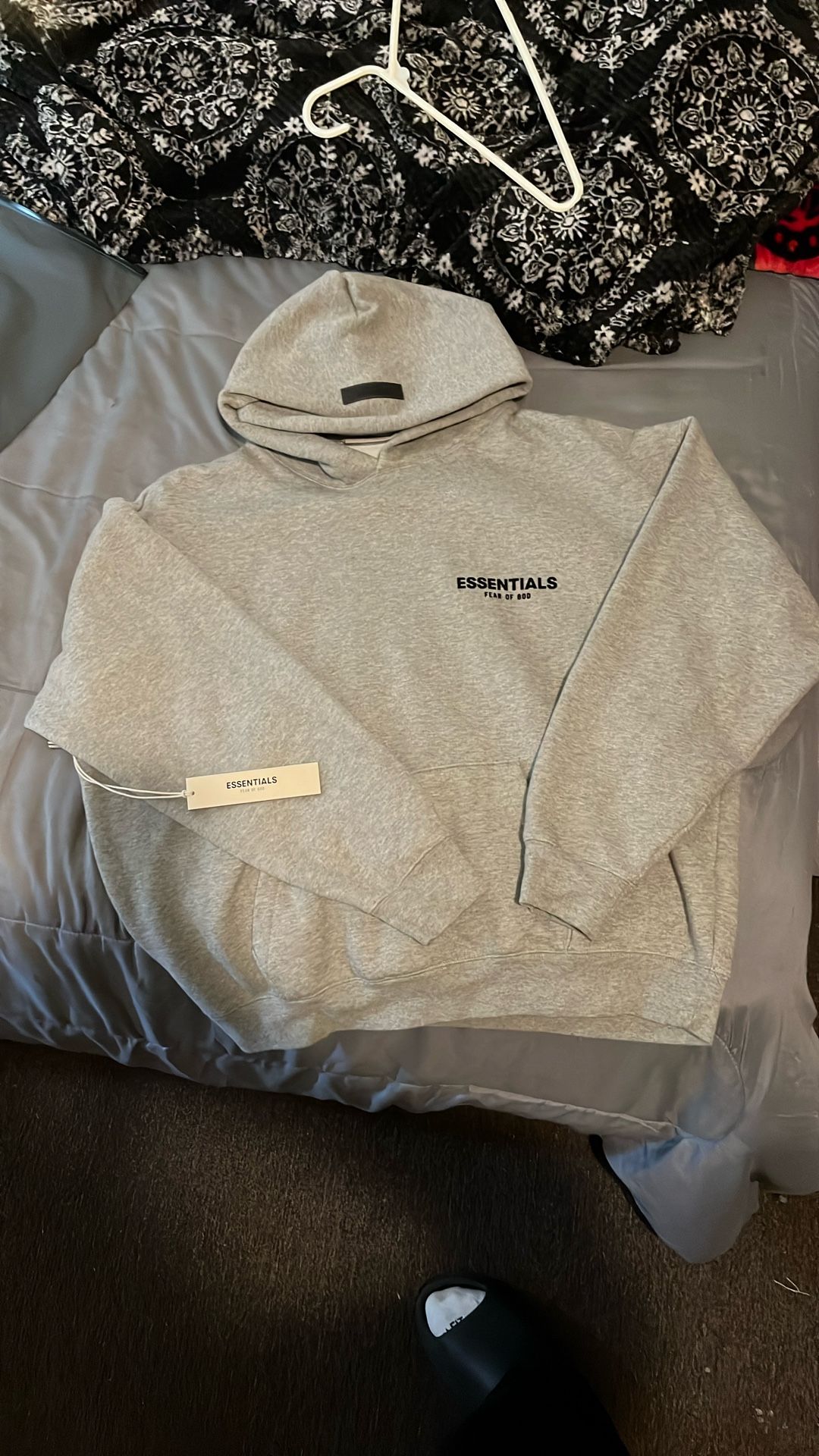 ESSENTIALS HOODIE!✅✅