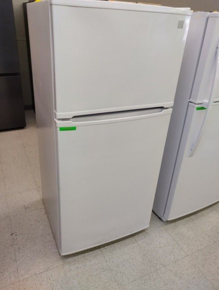 KENMORE TOP MOUNT REFRIGERATOR 18 CB FT APARTMENT SIZE OPEN BOX For