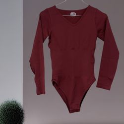 NWOT Ribbed V-Neck Long Sleeve Shapewear Tummy Control Bodysuit Size S