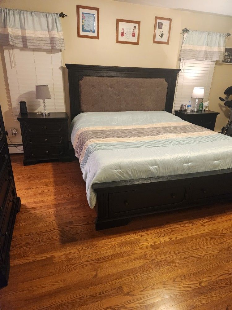 King Size Bedroom Set