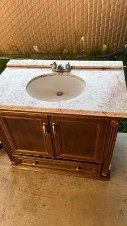 Bathroom sink