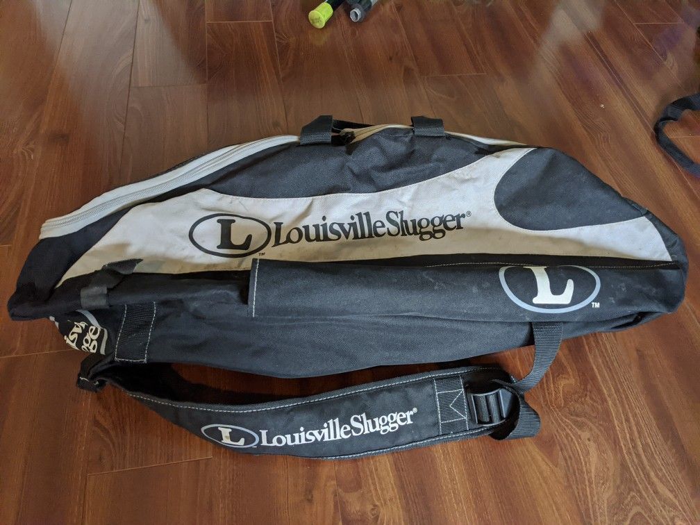 Louisville Slugger baseball bag, two bat pockets