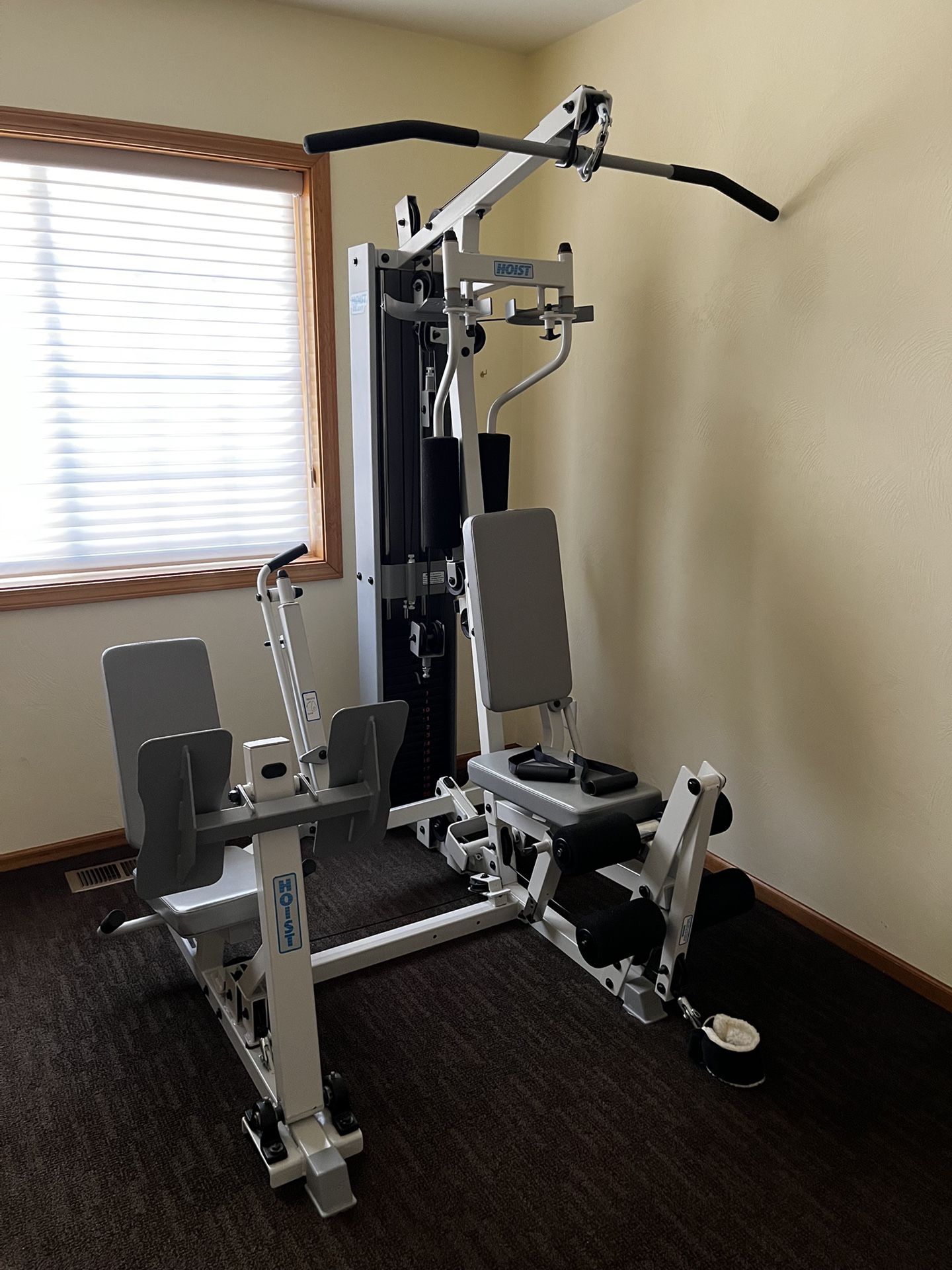 Hoist Exercise machine