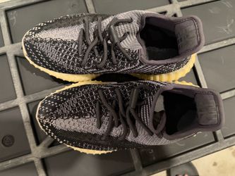 Yeezy 'Carbon'