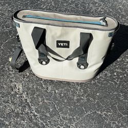 YETI Big Cooler