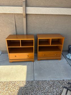 2 solid wood nightstands