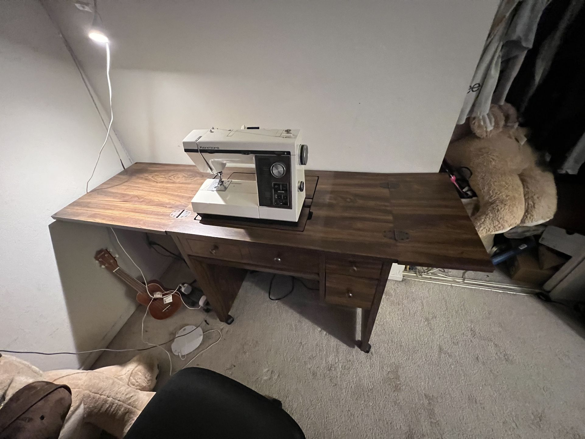 Kenmore Seeing Machine Table Desk With Accessories 