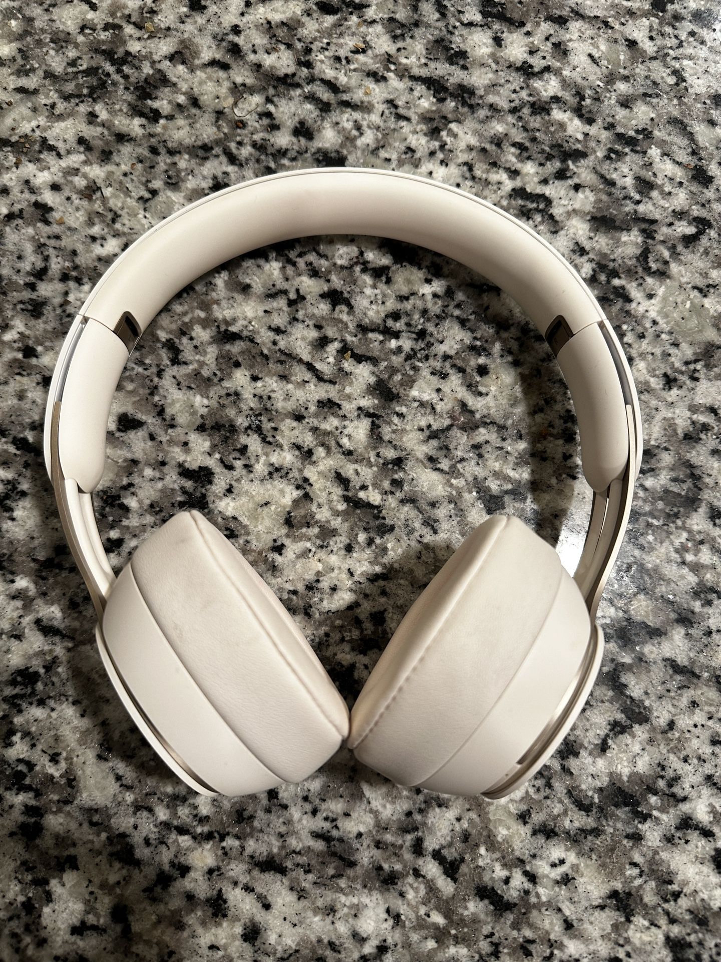 Beats Solo Pro Wireless Noise Cancelling