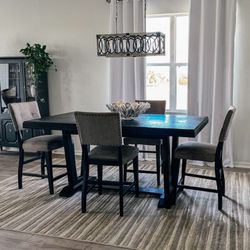 Counter Height Dining Set With 4 Matching Chairs 