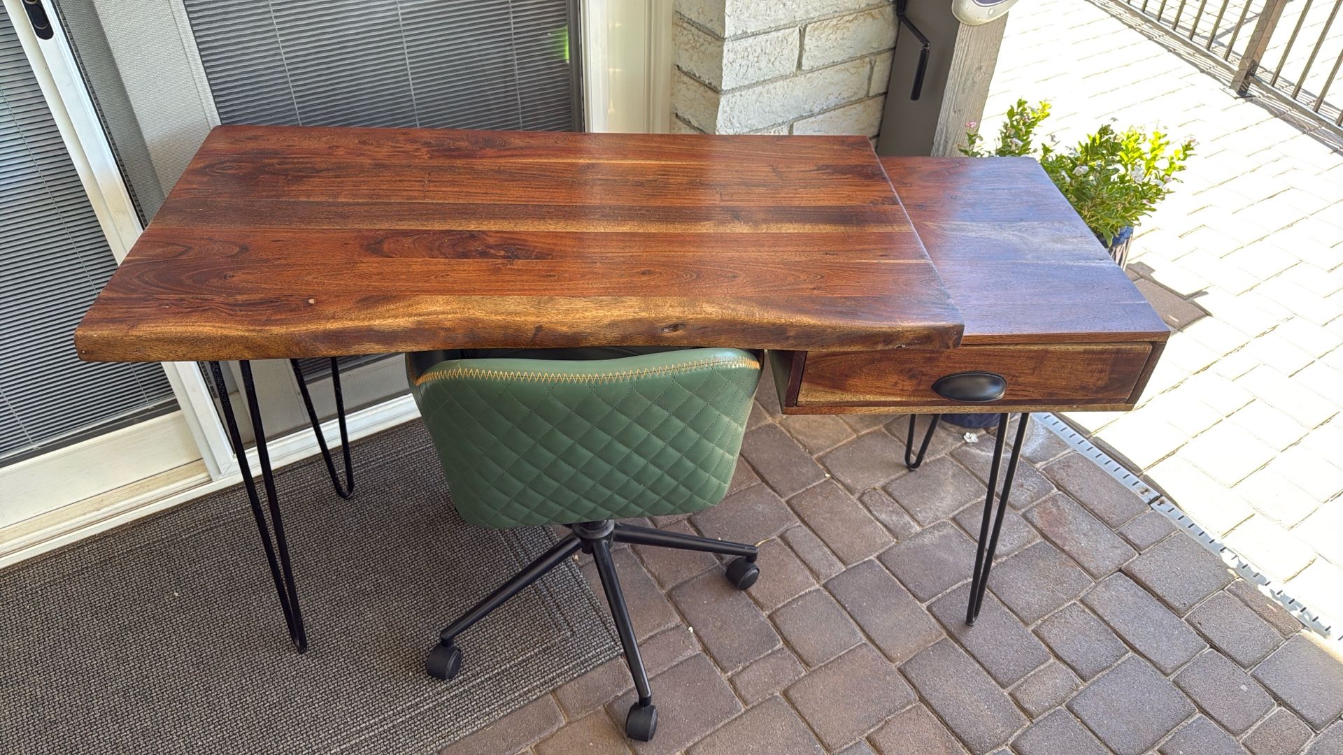 Desk And Chair