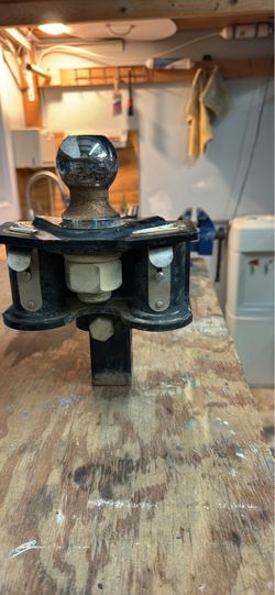 Trailer Hitch Ball Mount with Tow Ball