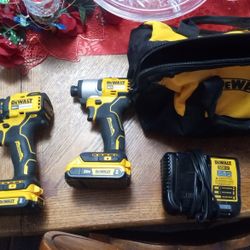 Brand New DeWalt 20v Drill Set 