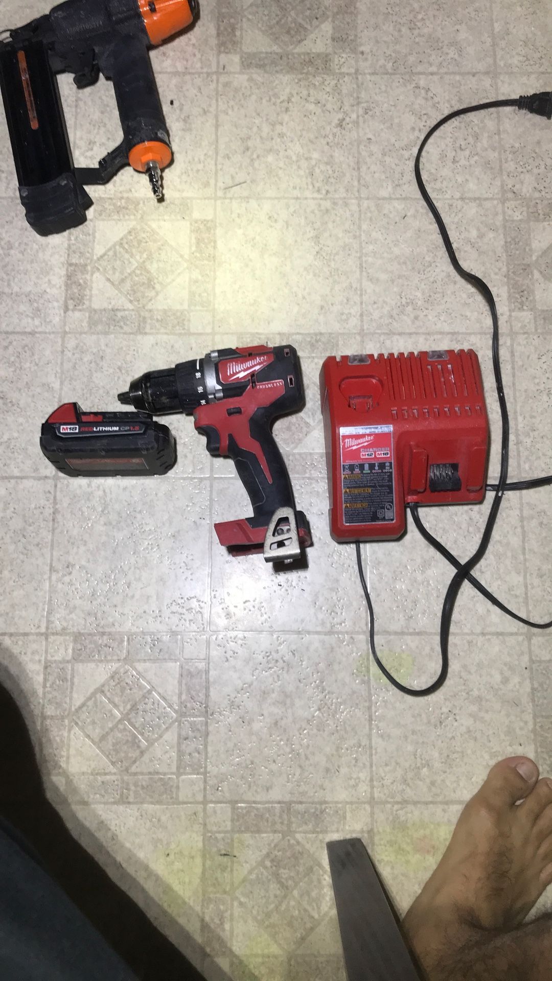 Milwaukee Drill Battery An Charger