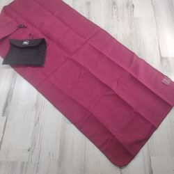 REI Packable Backpacking Camping Towel W/ Storage Bag