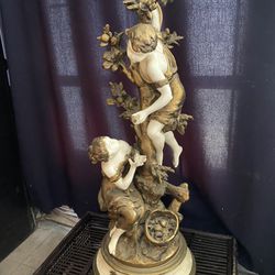 Antique figurine lamp 
