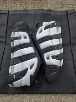 Nike Air More Uptempo black Phonton Dust Size 11 (Pick Up)